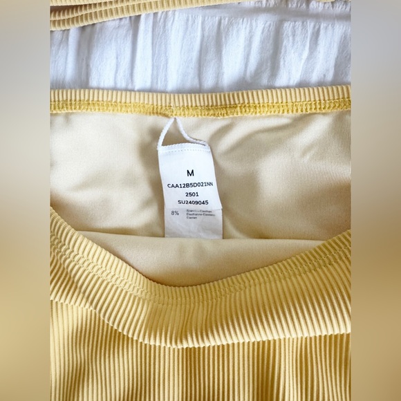 NWOT Cupshe Dandelion Haze Yellow Bikini Set Size Medium Swimsuit Bathsing Suit - Picture 4 of 6